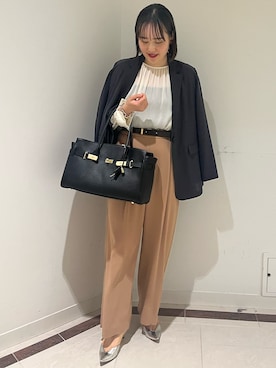 「アイテム（テーラードジャケット、グレー系）」を使った、SAYAKAさん（レディース・163cm）の秋コーディネート