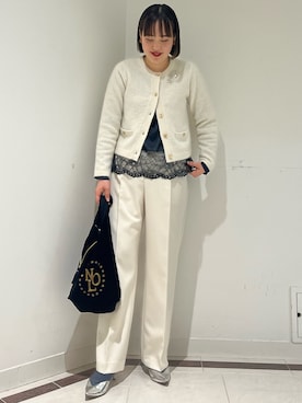 「アイテム（ブローチ/コサージュ）」を使った、SAYAKAさん（レディース・163cm）の秋コーディネート