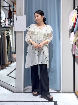 「LOWRYS FARM（ローリーズファーム）のシシュウミニワンピースＳＳ　1046529（ワンピース、ホワイト系）」を使った、たのさん（レディース・148cm）の夏コーディネート