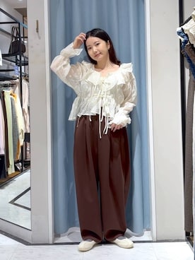 「LOWRYS FARM（ローリーズファーム）のカットイージーコクーンパンツ　292362（スウェットパンツ、ブラウン系）」を使った、たのさん（レディース・148cm）の春コーディネート