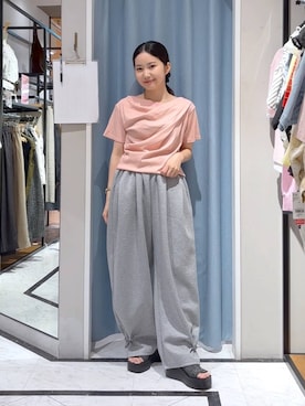 「LOWRYS FARM（ローリーズファーム）の【接触冷感・UVカット】カットイージードロストパンツ 1044353（スウェットパンツ、グレー系）」を使った、たのさん（レディース・148cm）の夏コーディネート
