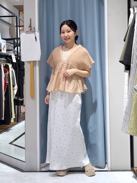 「LOWRYS FARM（ローリーズファーム）のストレッチサテンスカート　 290120（スカート、ホワイト系）」を使った、たのさん（レディース・148cm）の春コーディネート