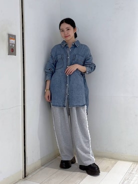 「LOWRYS FARM（ローリーズファーム）のカットイージーコクーンパンツ　292362（スウェットパンツ、グレー系）」を使った、たのさん（レディース・148cm）の秋コーディネート