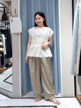 「LOWRYS FARM（ローリーズファーム）のイージーワイドコクーンパンツ 327286（その他パンツ、ベージュ系）」を使った、たのさん（レディース・148cm）の夏コーディネート