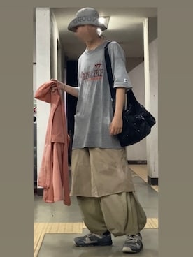 「Logo Athleticの¥100（Tシャツ/カットソー、グレー系）」を使った、なつをさん（メンズ・179cm）の秋コーディネート