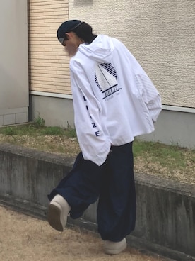 「REMAKE ITEMの¥200(材料費)(自作リメイク)（パーカー、ホワイト系）」を使った、なつをさん（メンズ・179cm）の秋コーディネート