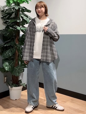 「Right-on（ライトオン）のHONEYSUCKLE ROSE(ハニーサックルローズ)シアーチェックフードシャツ（シャツ/ブラウス、グレー系）」を使った、かわもっちゃんさん（レディース）の春コーディネート