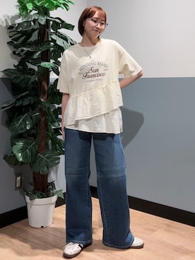 「Right-on（ライトオン）のピグメント加工切替ロゴTシャツ（Tシャツ/カットソー、ホワイト系）」を使った、かわもっちゃんさん（レディース）の夏コーディネート