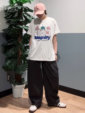 「SOMETHING（サムシング）のSOMETHING(サムシング)サマータックカーブパンツ（その他パンツ、グレー系）」を使った、かわもっちゃんさん（レディース）の夏コーディネート