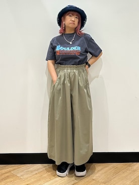 「HONEYSUCKLE ROSE（ハニーサックルローズ）のCAMP7(キャンプ7)プリントTシャツ（Tシャツ/カットソー、グレー系）」を使った、ミーさん（レディース）の夏コーディネート