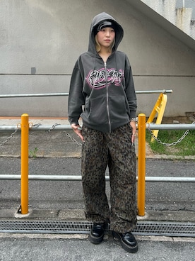 「X-girl（エックスガール）のLETTERING SPRAY LOGO ZIP UP SWEAT HOODIE（パーカー、ブラック系）」を使った、おとかさん（レディース・163cm）の秋コーディネート