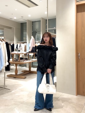 「mystic（ミスティック）のコットンキャンディブラウス（シャツ/ブラウス、ブラック系）」を使った、田村怜奈さん（レディース・154cm）の春コーディネート