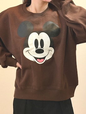 「izshineのアイテム（スウェット、ブラウン系）」を使った、11mickeyminnie18さん（レディース・154cm）の春コーディネート