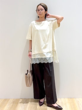 「OPAQUE.CLIP（オペークドットクリップ）の裾レースアシメカットソー【洗濯機OK】（Tシャツ/カットソー、ホワイト系）」を使った、えりさん（レディース・156cm）の秋コーディネート