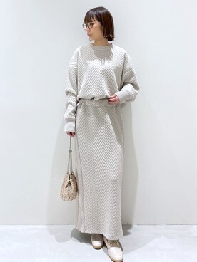 「アイテム（ショルダーバッグ、ゴールド系）」を使った、えりさん（レディース・156cm）の冬コーディネート