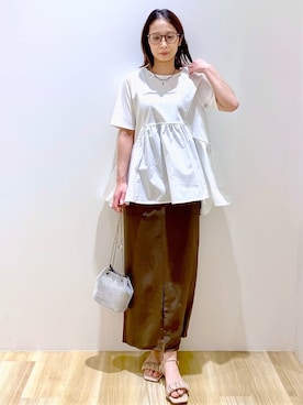 「OPAQUE.CLIP（オペークドットクリップ）の◆ペプラムドッキングカットソー【洗濯機洗い可】（Tシャツ/カットソー）」を使った、えりさん（レディース・156cm）の春コーディネート