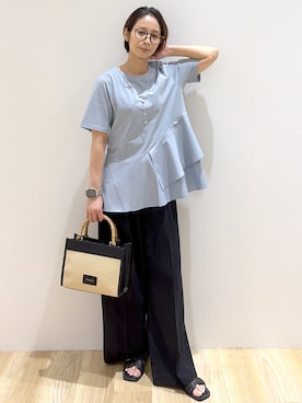 「OPAQUE.CLIP（オペークドットクリップ）のペプラムドッキングカットソー【洗濯機OK】（Tシャツ/カットソー、ブルー系）」を使った、えりさん（レディース・156cm）の夏コーディネート
