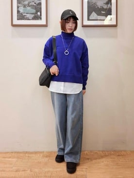 「SHOO・LA・RUE（シューラルー）の【2点セット/洗濯機可/S-LL】着回しがきく もちもちハイネックニット+裾シャツインナー（ニット/セーター、ブルー系）」を使った、まあるさん（レディース・158cm）の冬コーディネート