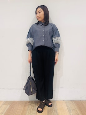「grove（グローブ）のレースボリュームスリーブシャツ（シャツ/ブラウス、ブルー系）」を使った、miさん（レディース・151cm）の夏コーディネート
