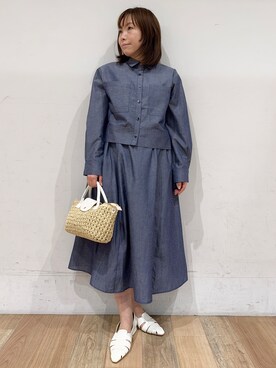 「grove（グローブ）の【貴島明日香さん着用／イージーケア／接触冷感】麻ブレンドクロップドシャツ（シャツ/ブラウス、ブルー系）」を使った、miさん（レディース・151cm）の春コーディネート