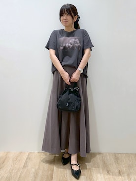 「OPAQUE.CLIP（オペークドットクリップ）のフォトプリントTシャツ【洗濯機OK】（Tシャツ/カットソー、グレー系）」を使った、hiroさん（レディース・162cm）の夏コーディネート
