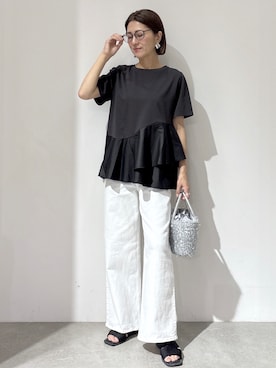 「OPAQUE.CLIP（オペークドットクリップ）のペプラムドッキングカットソー【洗濯機OK】（Tシャツ/カットソー、ブラック系）」を使った、NAKAさん（レディース・161cm）の夏コーディネート