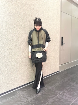 「EVOL（イーボル）の【EVOL】Vカットポインテッドスタックヒールパンプス IU5031（パンプス、ブラック系）」を使った、nobi8さん（レディース・161cm）の春コーディネート