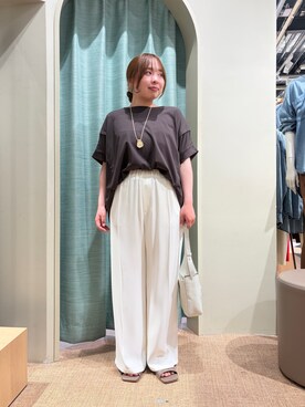 「Jena espace merveilleux(ジェナ エスパスメルヴェイユ)の〈7/9インスタライブご紹介アイテム〉【頑張らなくても様になる】グログラントロミパンツ(その他パンツ、ホワイト系)」を使った、karenさん(レディース・149cm)の夏コーディネート
