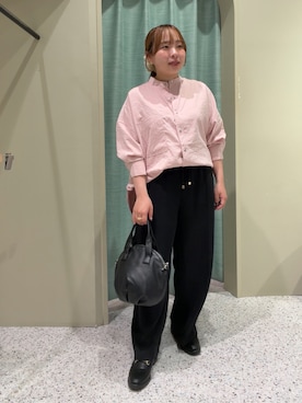 「Jena espace merveilleux(ジェナ エスパスメルヴェイユ)のピーチスキンシャツ(シャツ/ブラウス、ピンク系)」を使った、karenさん(レディース・149cm)の秋コーディネート