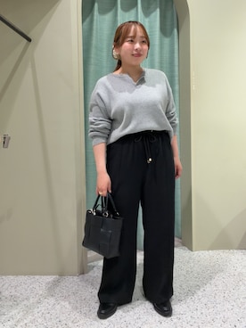 「Jena espace merveilleux(ジェナ エスパスメルヴェイユ)のVネックコットンニット(ニット/セーター、グレー系)」を使った、karenさん(レディース・149cm)の秋コーディネート