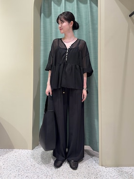 「Jena espace merveilleux（ジェナ　エスパスメルヴェイユ）のシアーティアードブラウス（シャツ/ブラウス、ブラック系）」を使った、jnmizukiさん（レディース・158cm）の夏コーディネート
