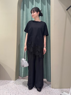 「Jena espace merveilleux（ジェナ　エスパスメルヴェイユ）の【1枚でサマになる主役Tシャツ】裾レース切替カットソー（Tシャツ/カットソー、ブラック系）」を使った、jnmizukiさん（レディース・158cm）の夏コーディネート