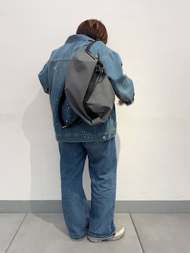 「アイテム（バックパック/リュック、グレー系）」を使った、こばさん（レディース・169cm）の秋コーディネート