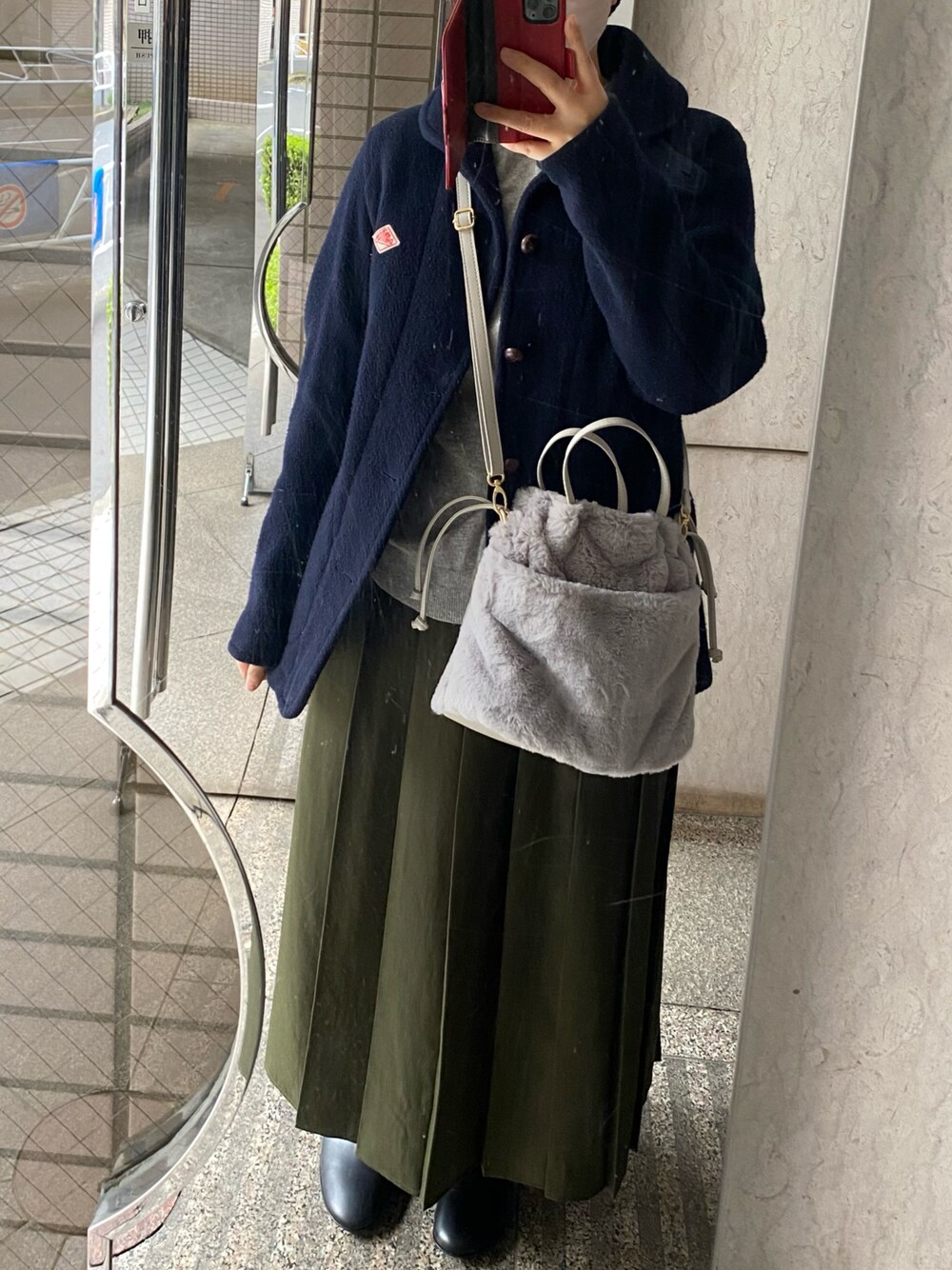 「UNIQLOのアイテム（スカート、グリーン系）」を使った、ゆうき。さん（レディース・159cm）の冬コーディネートの1枚目の写真