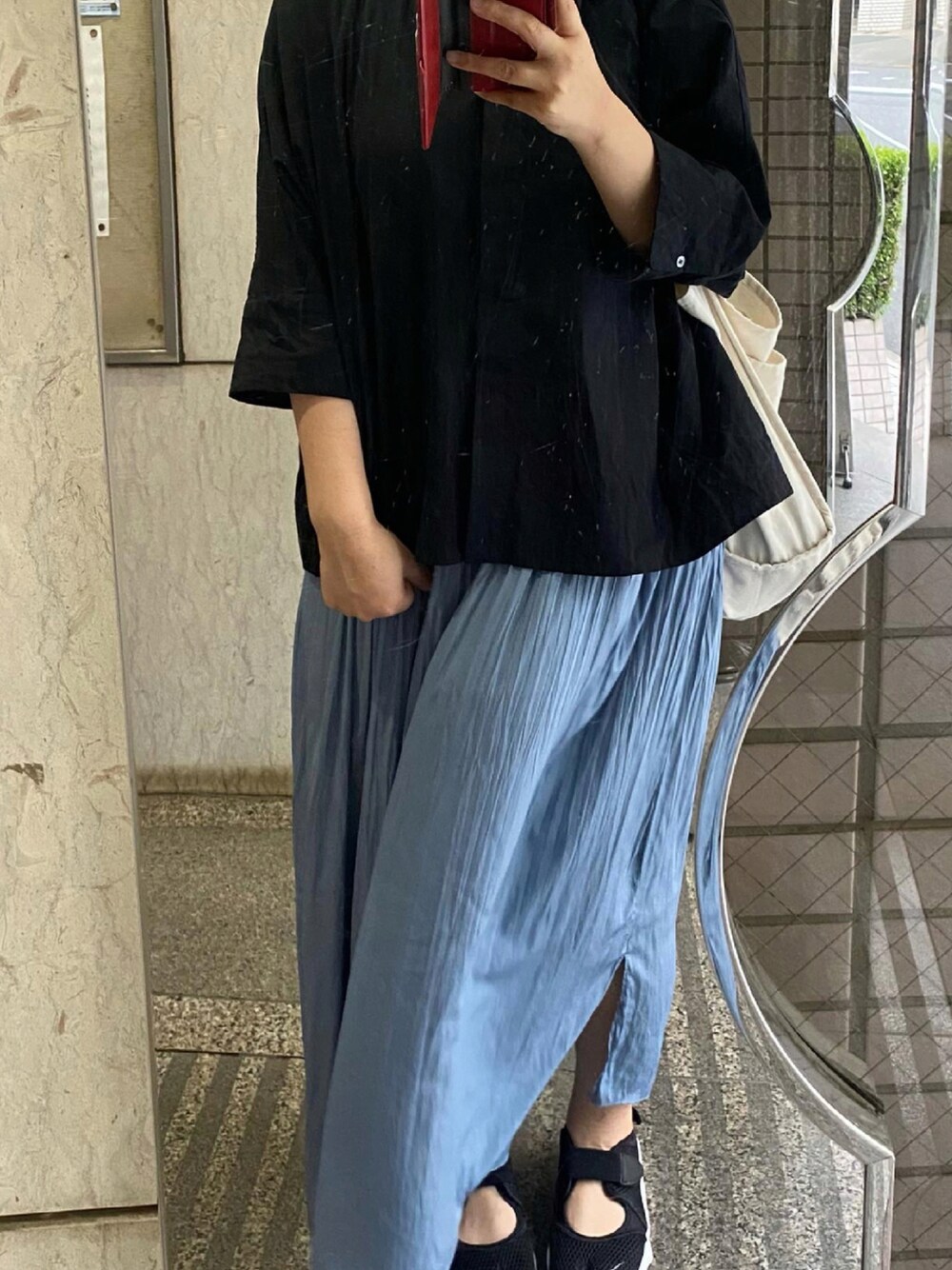 「UNIQLOのアイテム（スカート、ブルー系）」を使った、ゆうき。さん（レディース・159cm）の夏コーディネートの1枚目の写真