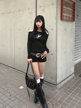 「lilful（リルフル）のワンポイントフロントプリント オフショルダーピチT（Tシャツ/カットソー、ブラック系）」を使った、pomurrrさん（レディース・155cm）の春コーディネート
