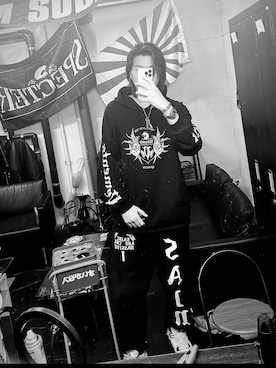 「VETEMENTS（ヴェトモン）のアイテム」を使った、Shutoさん（メンズ・182cm）の冬コーディネート