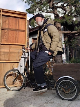 「and wander（アンドワンダー）のアイテム（バッグ）」を使った、ハシタケさん（メンズ・171cm）の冬コーディネート