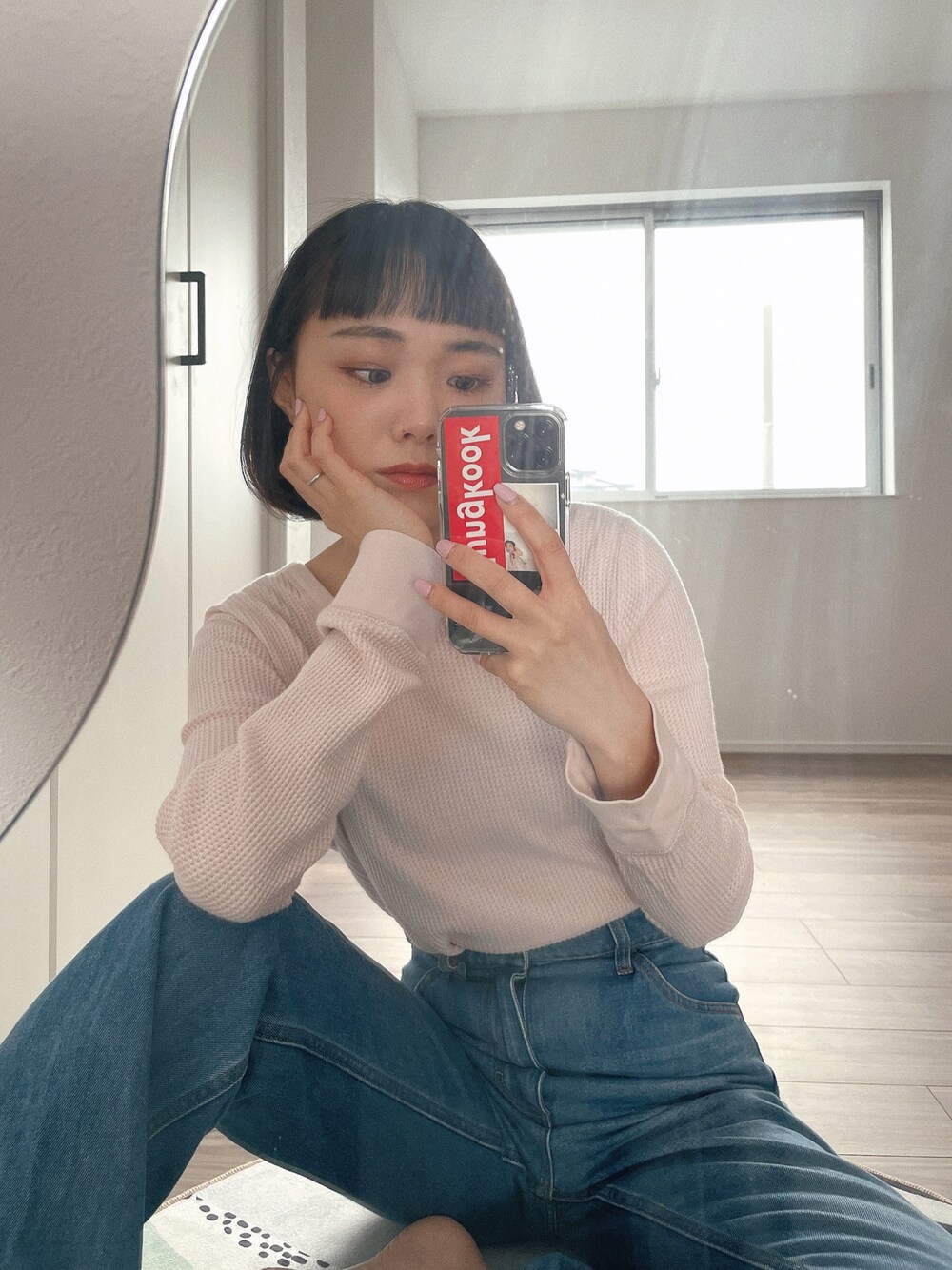 「大人コーデ、Mila Owen、jouetie、Wrangler、サーマルカットソー、フレアデニム、オトナ女子、シンプルコーデ、低身長女子」｜「Mila Owenの後ろ開きサーマルトップス（Tシャツ/カットソー、ピンク系）」を使った、sayocoさん（レディース・154cm）の春コーディネートの1枚目の写真