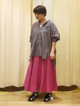 「Samansa Mos2（サマンサ モスモス）のビックシルエットバンドカラーシャツ（シャツ/ブラウス）」を使った、やまさん（レディース・167cm）の春コーディネート