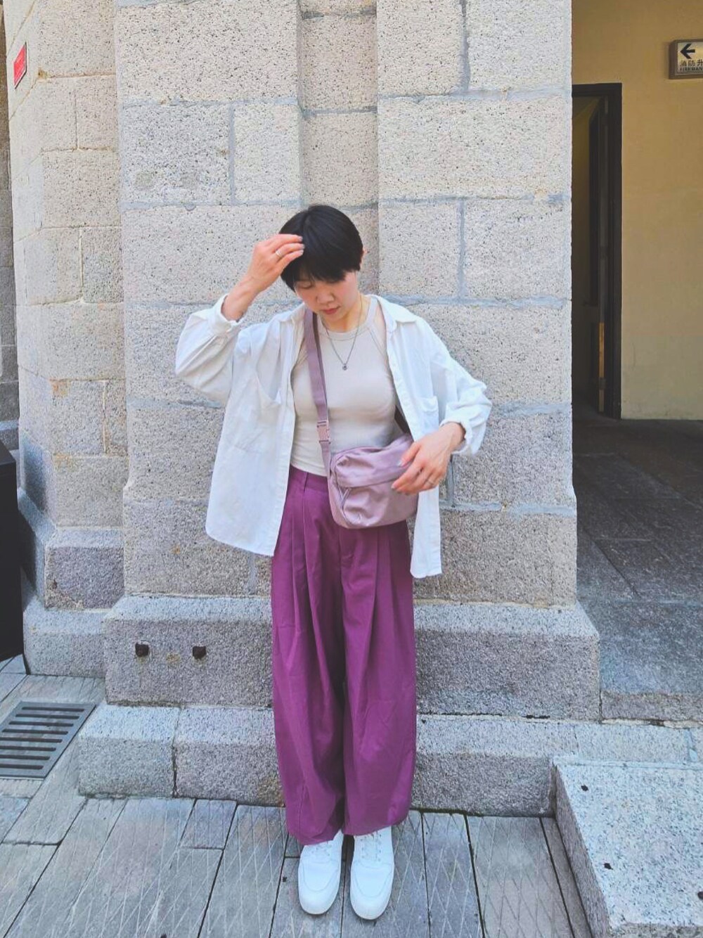 「FREAK'S STOREのアイテム（チノパンツ、パープル系）」を使った、Serendipity_さん（レディース・163cm）の夏コーディネートの1枚目の写真