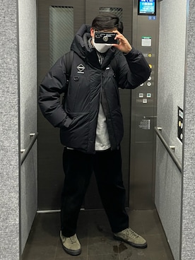 「F.C.Real Bristol（エフシーレアルブリストル）のアイテム（ダウンジャケット/コート）」を使った、TAKROCKさん（メンズ・173cm）の冬コーディネート
