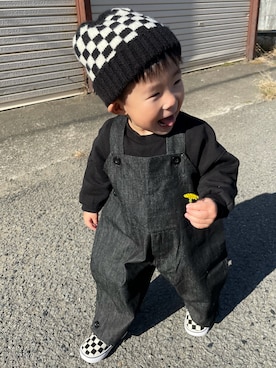 「チェック柄に恋してる」｜「アイテム（オールインワン・サロペット）」を使った、KAI☺︎KAIさん（キッズ・80cm）の冬コーディネート