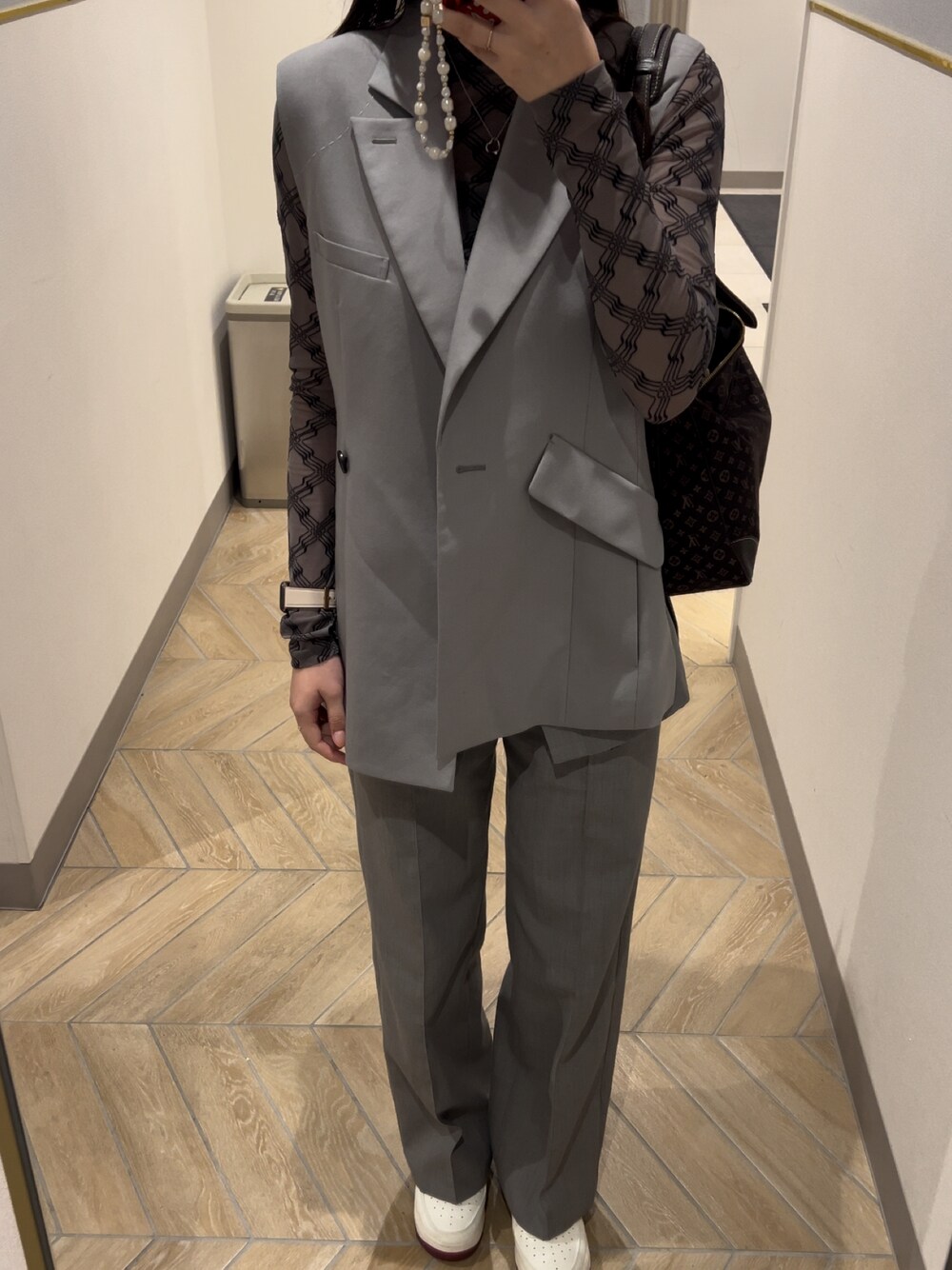 IRENE アイレネ　Summer Wool Gilet ジレベストベスト IRENE（アイレネ）の「Summer Wool Gilet（ベスト）」 - WEAR