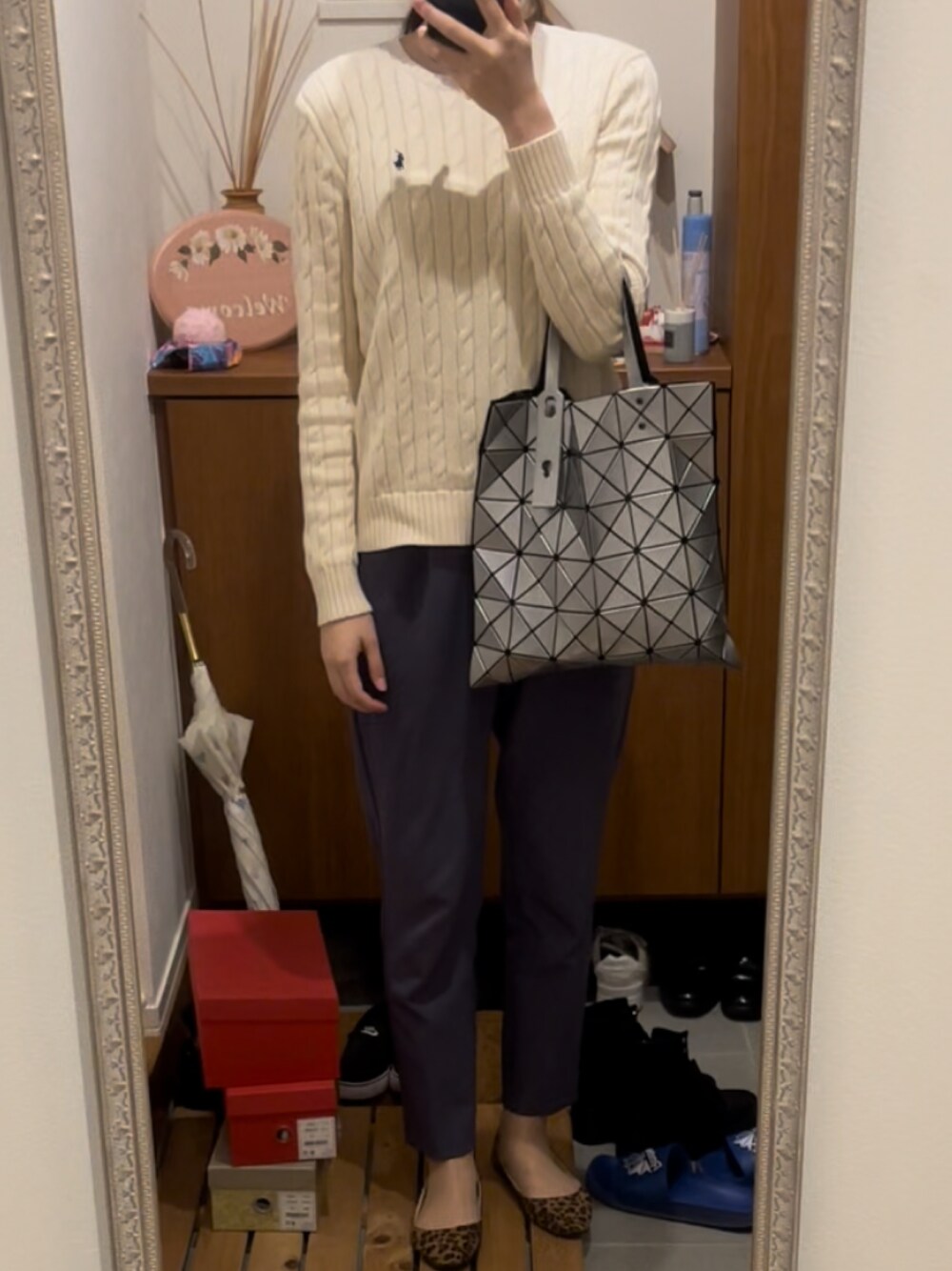 「TOMコーデ、wearhalloween2021、大人カジュアル、ラクチンコーデ、ニット、カラーパンツ、パンツスタイル、おしゃれさんと繋がりたい、スラックス」｜「GUのアイテム（その他パンツ、パープル系）」を使った、TOM🌙さん（レディース・170cm）の秋コーディネートの1枚目の写真