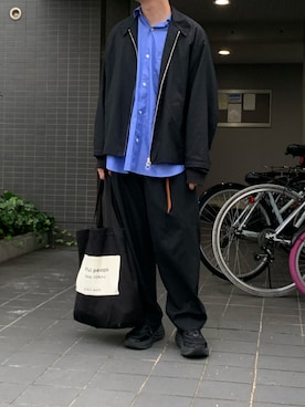「stein（シュタイン）のアイテム（スラックス）」を使った、キノさん（メンズ・174cm）の秋コーディネート