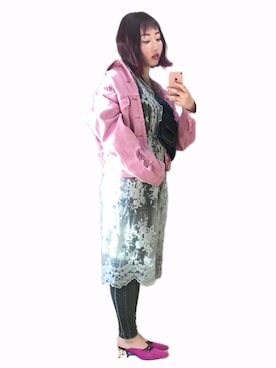 「アイテム（デニムジャケット、ピンク系）」を使った、ryocoさん（レディース・163cm）の秋コーディネート