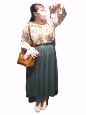 「SNIDEL（スナイデル）のアイテム（シャツ/ブラウス、オレンジ系）」を使った、ryocoさん（レディース・163cm）の春コーディネート