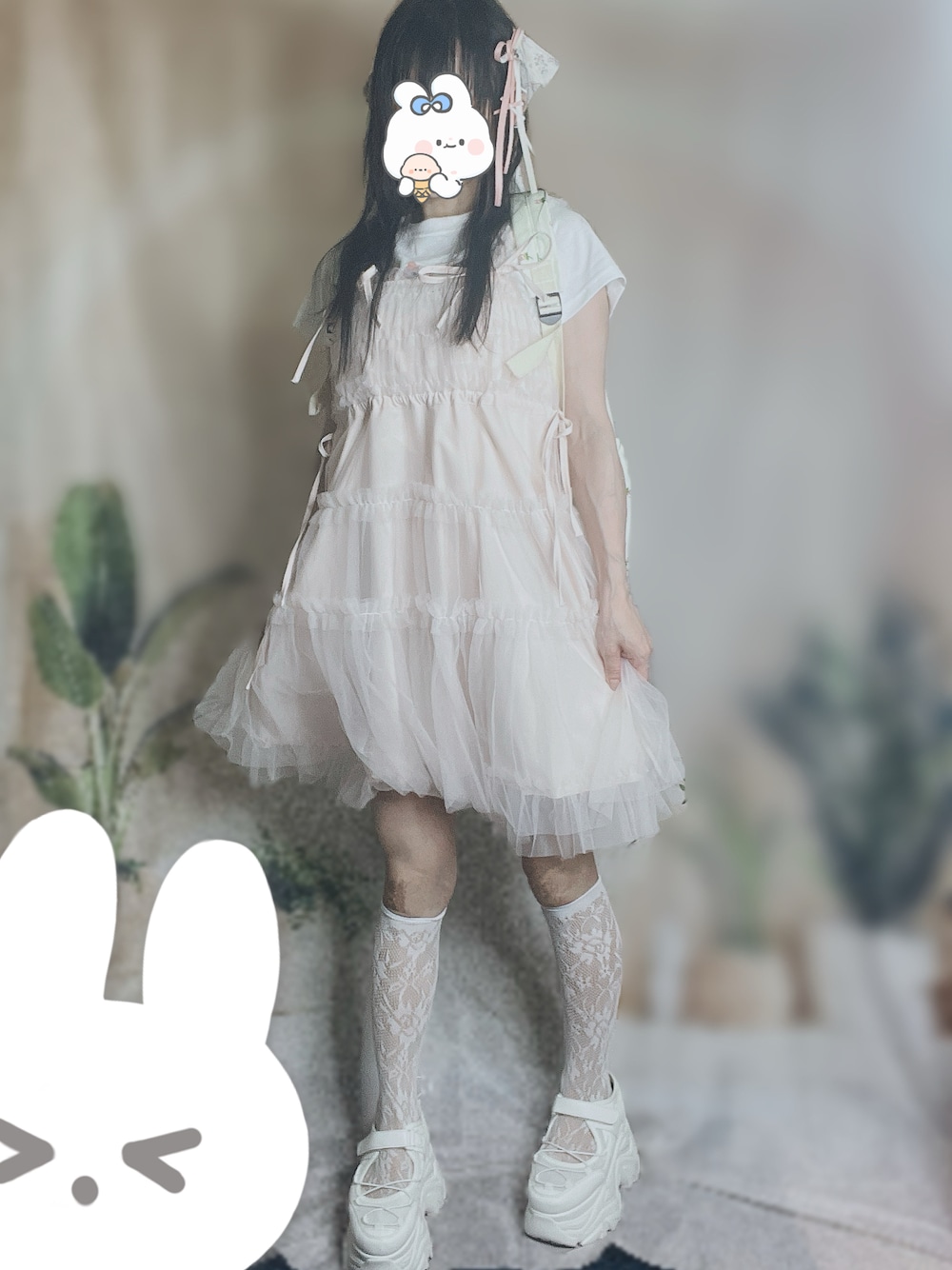 チュールコルセットミニワンピースを使った人気ファッション