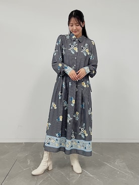 「somari imagination（ソマリ イマジネーション）の『ストライプ×花柄フレアワンピース』（ワンピース、グレー系）」を使った、osharewalker staffさん（レディース・153cm）の春コーディネート